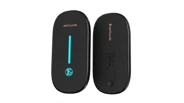 emGuarde Go front and back
